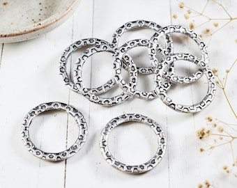 Link Rings - Closed Rings - Silver Rings - Metal Rings - Jewelry Findings - 18mm - 20pcs - (A153)