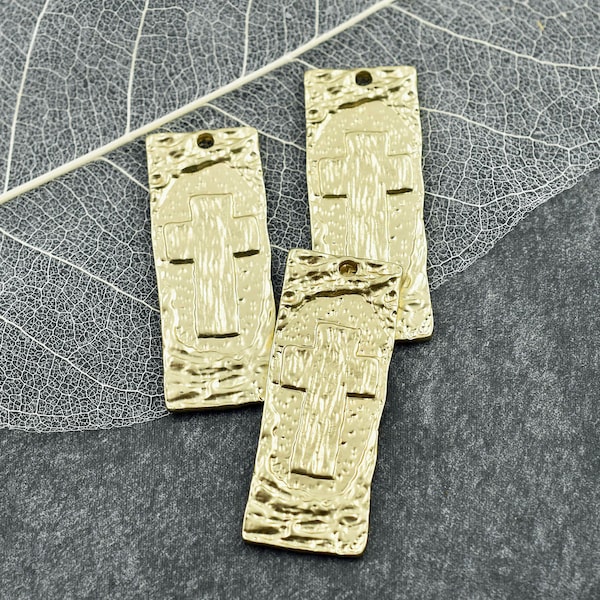 Cross Charms - Metal Charms - Gold Charms - Artisan Charms - 33x13mm - 5pcs - (B210)