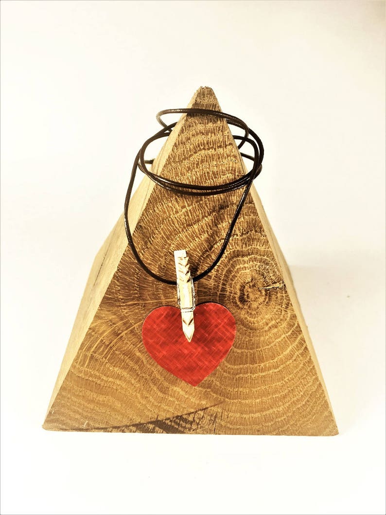 Red Love Heart Carbon Fiber Jewels Pendentif for Women Girl Kid/'s Poker Game Fetish Symbol Coeur