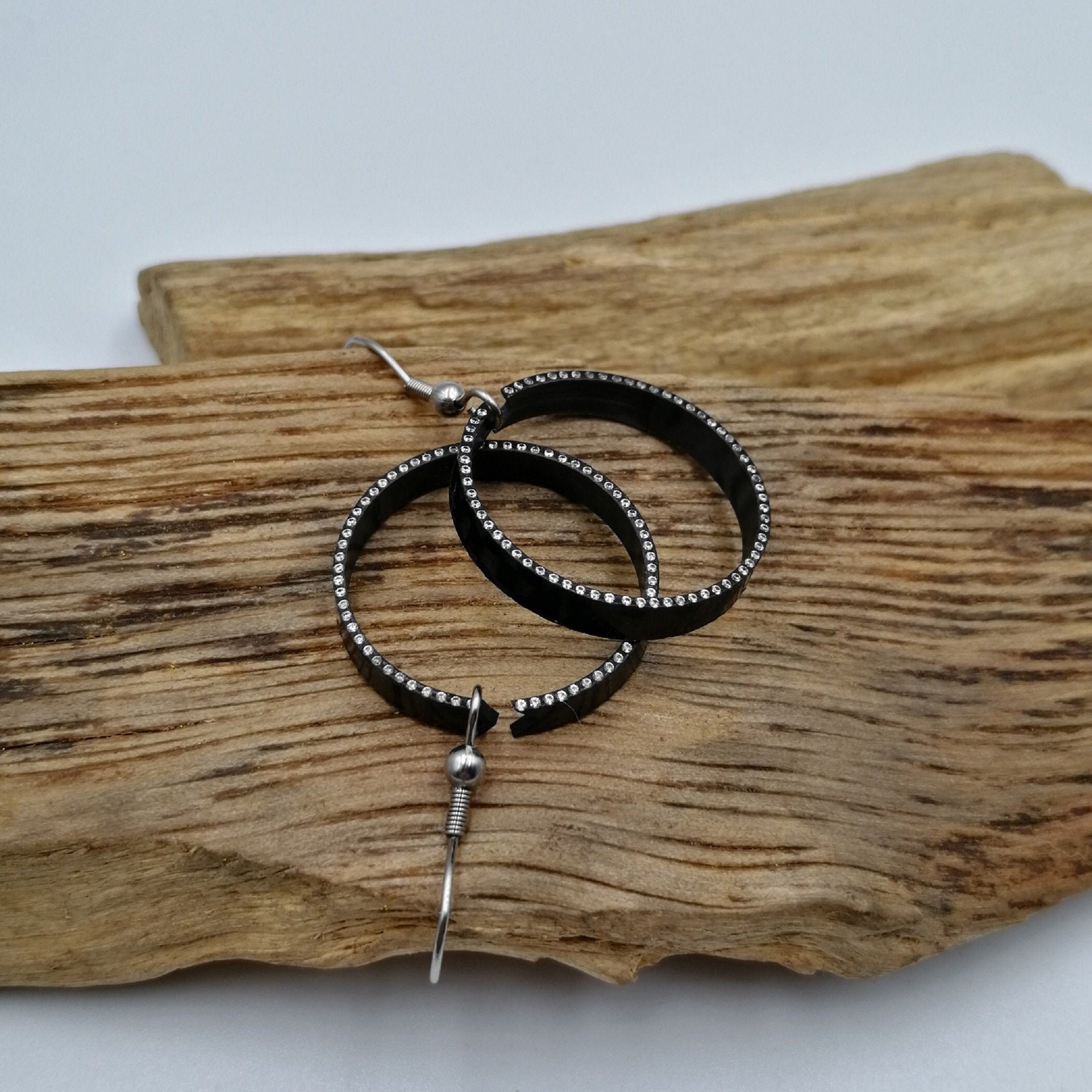 Pure Carbon Fiber Earrings with DiamondsZirconiums Lines Jewels