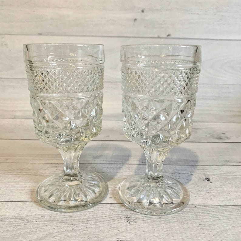 Wedding Decor Anchor Hocking Wexford Goblets Set of 2 Wexford Wine Glasses Pair of Vintage Wine Glasses