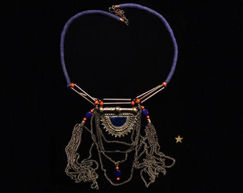 Collier ancien indien avec chaine et pendentif en métal doré et bronze