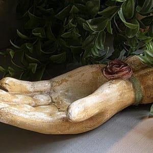 Vintage Victorian Lady&#39;s Hand Ring Holder Trinket Dish