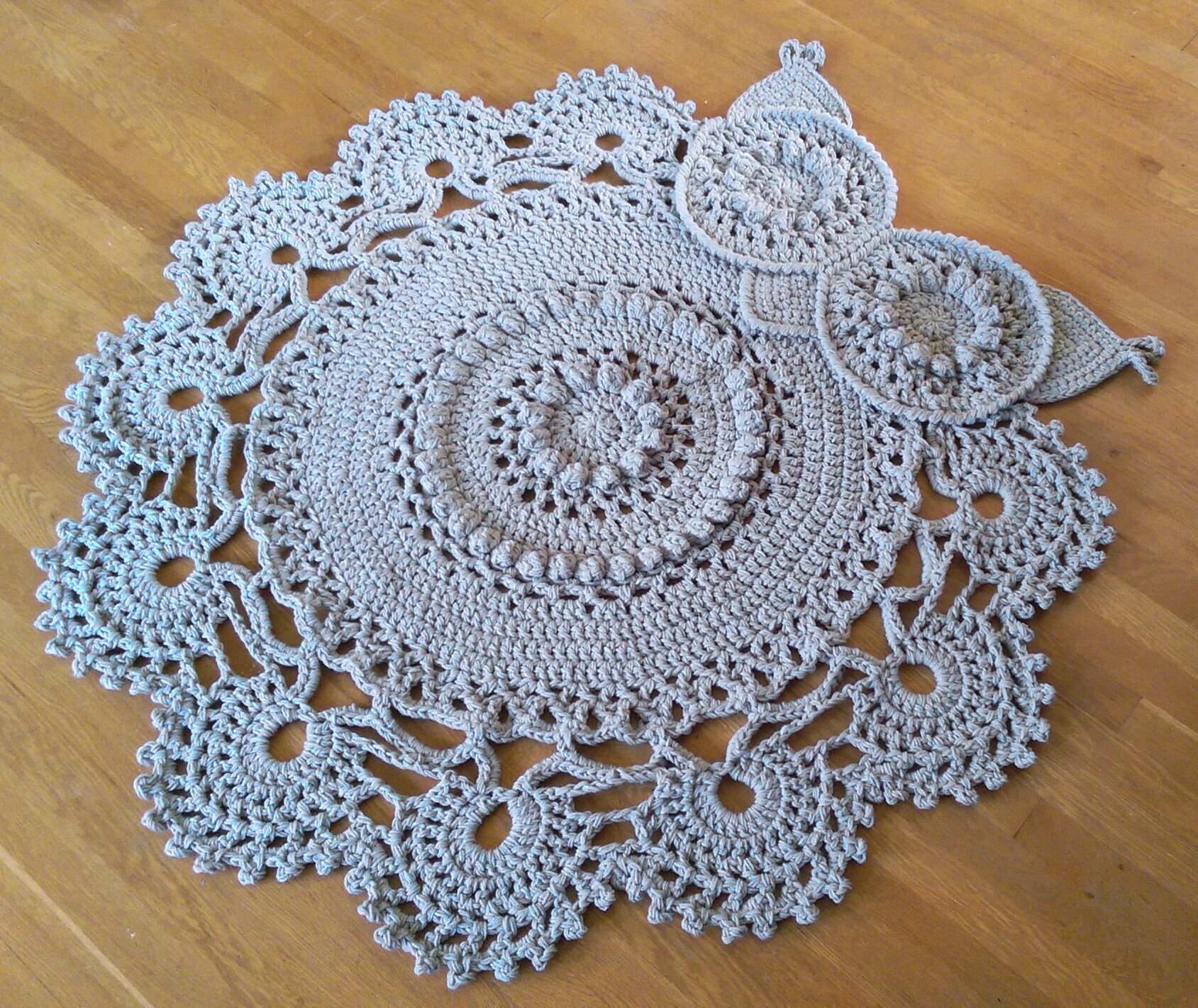 Crochet Owl Rug Gray