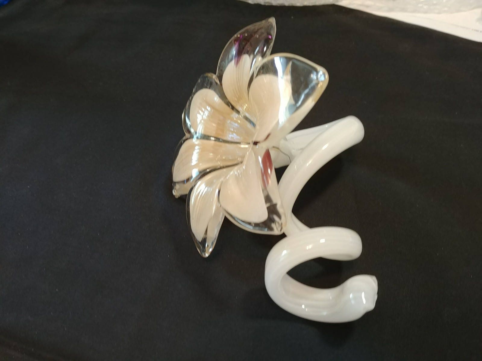 Vintage Murano Italy Glass Flower 5 Small Tan White Purple Highlights
