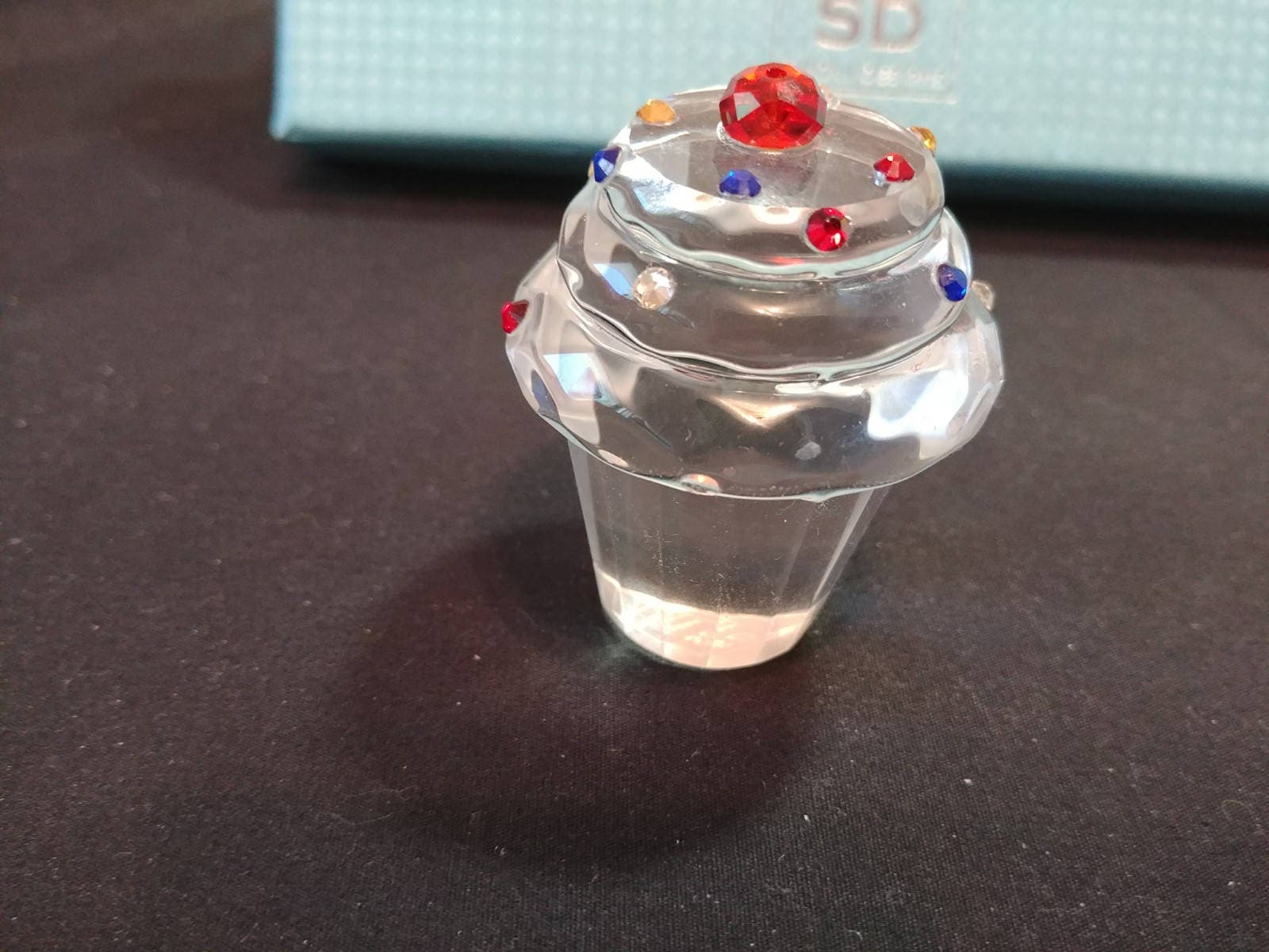 Simon Designs Faceted Crystal Cupcake Paperweight Rhinestones Cut 