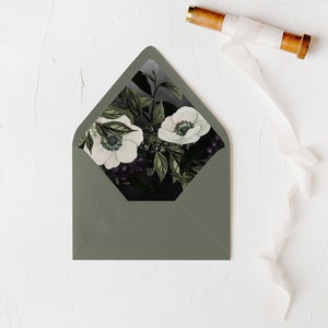 Mitternacht | Moody Blumenhochzeitseinladung Umschläge, Fine Art gefütterte Umschläge, Umschlageinlagen für Hochzeitsumschläge, A7 Umschlag Liner