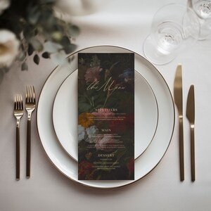 Lucia | Gedrukt trouwmenu, humeurige Nederlandse bloemenmenukaart, dinermenu bruiloft, 4 x 8 inch, elegant bloemenmenu, moderne kalligrafie