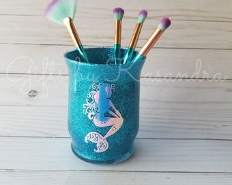 Makeup brush holder