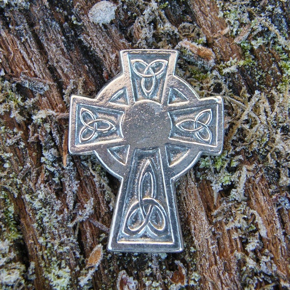 Handcast Celtic Cross Brooch - Fine Pewter, Lead & Nickel Free, 5 Cm, By William Sturt, Lifetime Guarantee