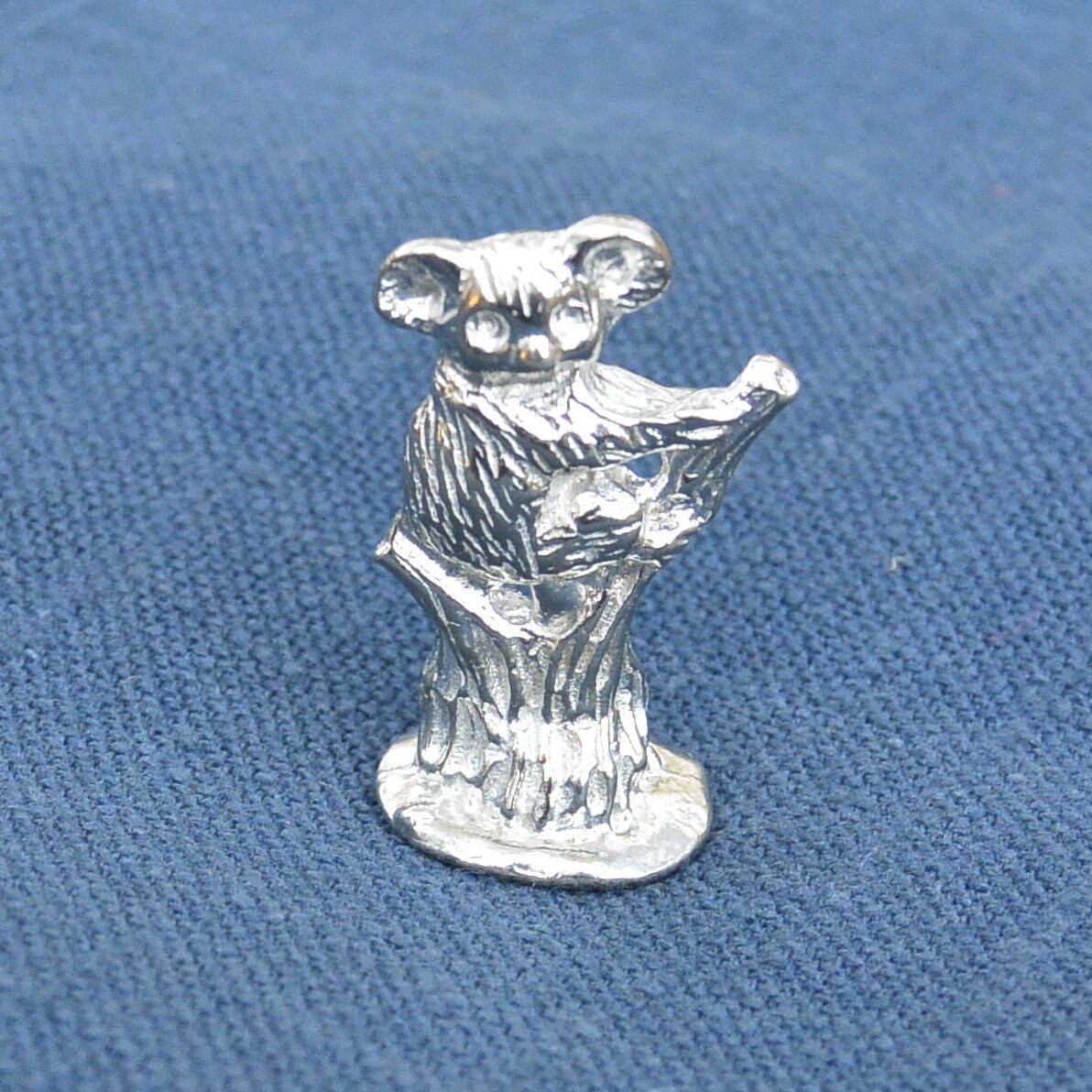 Figurine Koala, Totem Faite Main, en Etain. Fabrication Francaise, Les Etains de Jumilhac