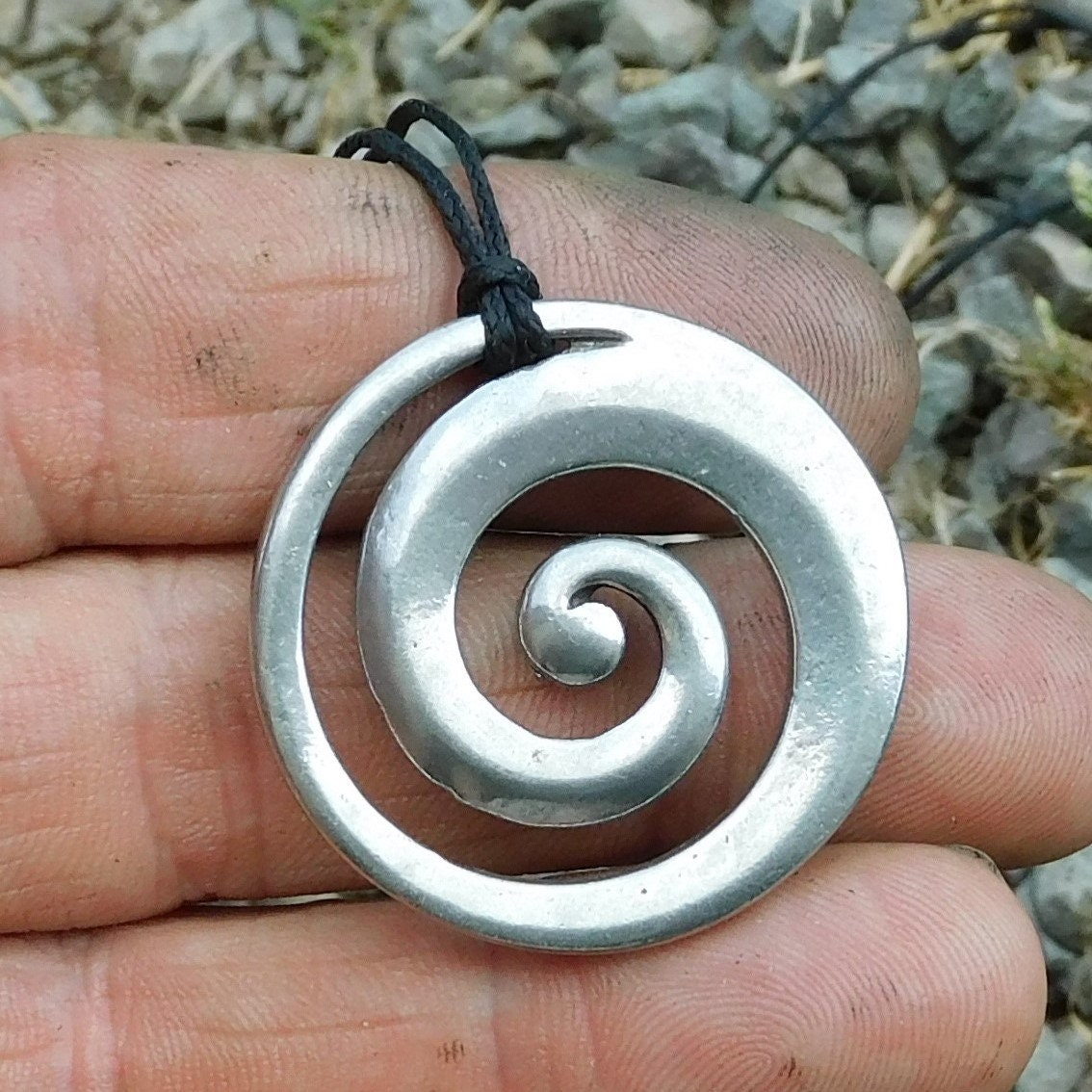 Pendentif En Os Sculpté Maori Koru - Collier Style Spirale, Blanc, Marque 81stgeneration