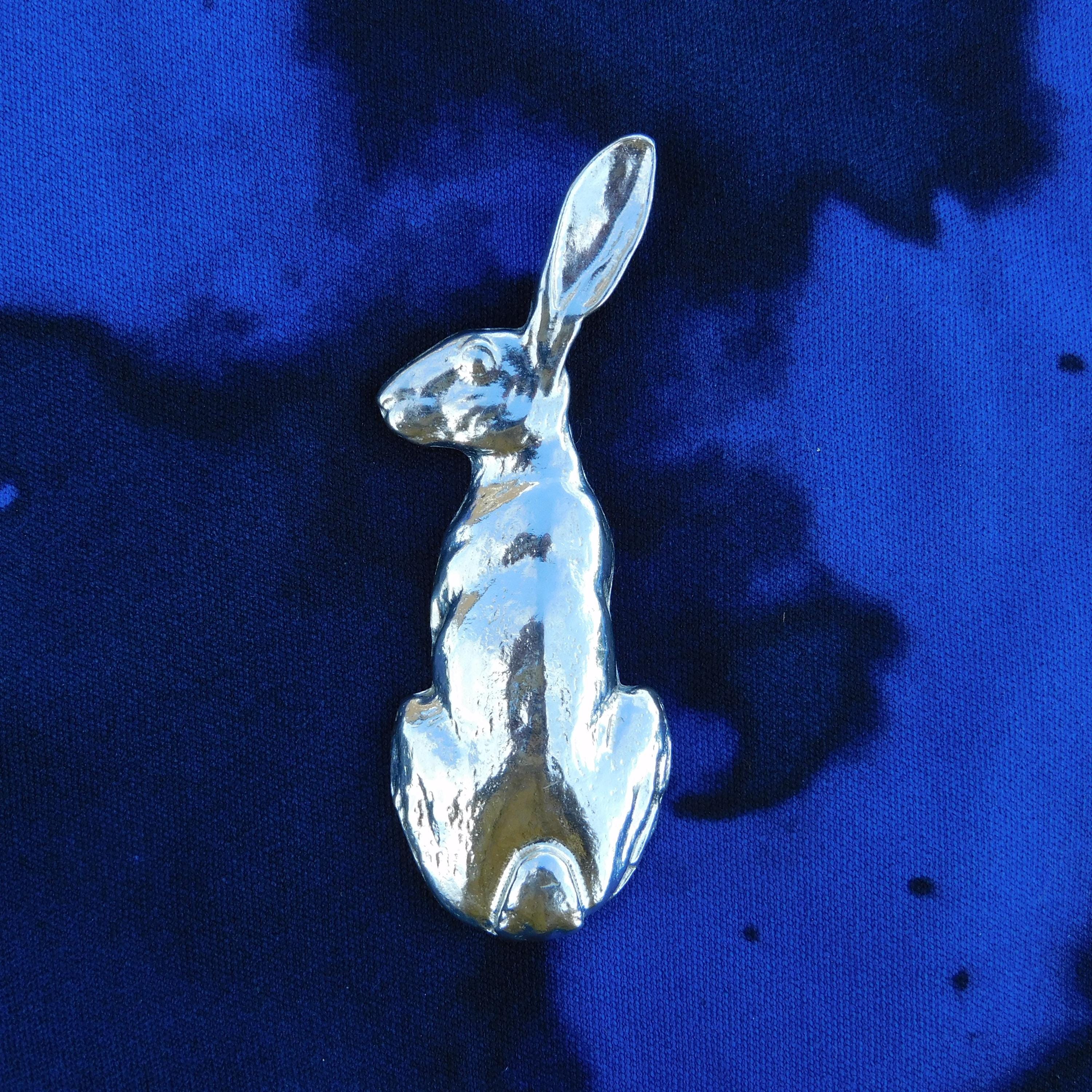 Large Sitting Hare Brooch – Handmade Sculptural Pewter Pin – Animal Lover Gift or Tin Anniversary – William Sturt Boxed