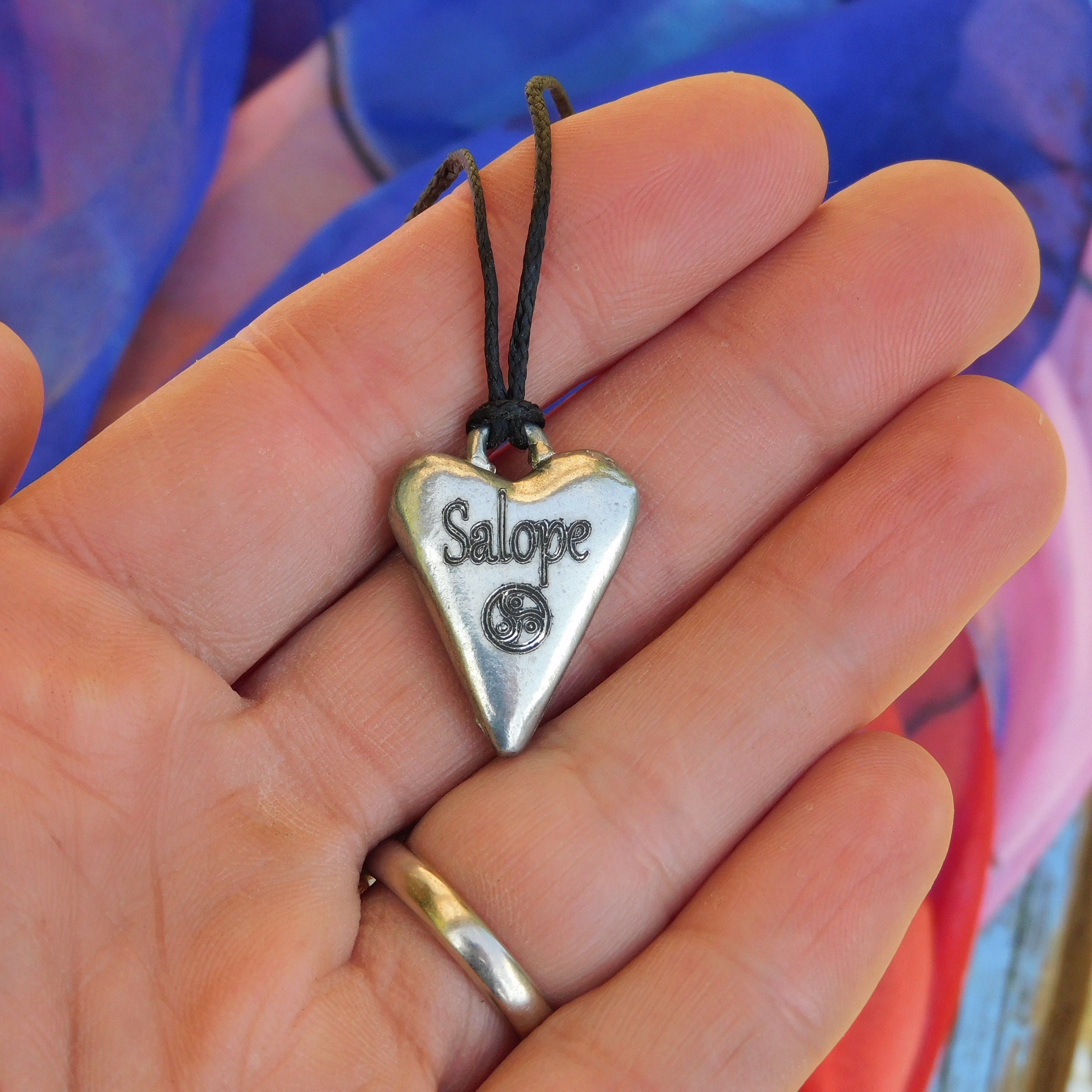 Pendentif BDSM Salope - Fabrication Artisanale Française En Étain - Cadeau Original