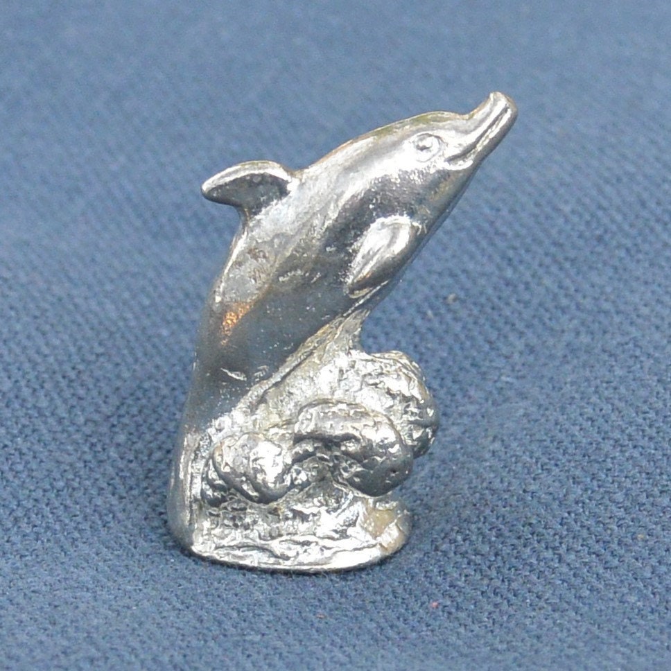 Figurine Dauphin, Dauphin Miniature, Faite Main, en Etain. Fabrication Française, Par William Sturt,