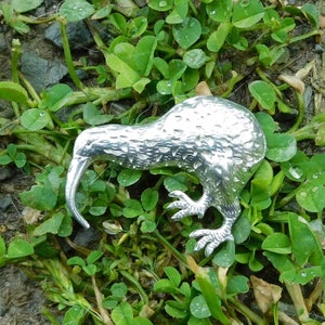 Kiwi Brooch, New Zealand Gift, Hand Cast in Fine Pewter by William Sturt