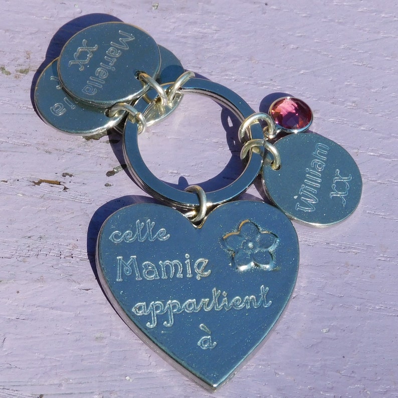 Handmade Heart Keyring Cette Mamie Appartient A. Forget Me Not Personnalised French Granny Keyring in Finest Pewter by William Sturt