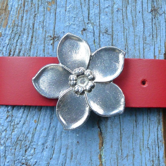 Red Leather Belt Ceinture Forget Me Knot Buckle in Hand Cast -  Canada