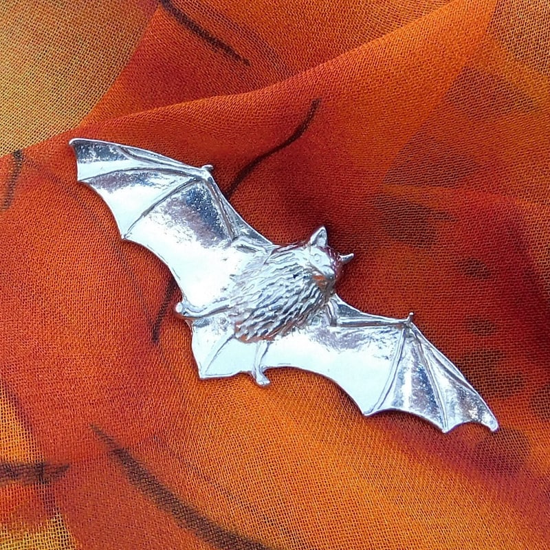 Bat Brooch - Etsy