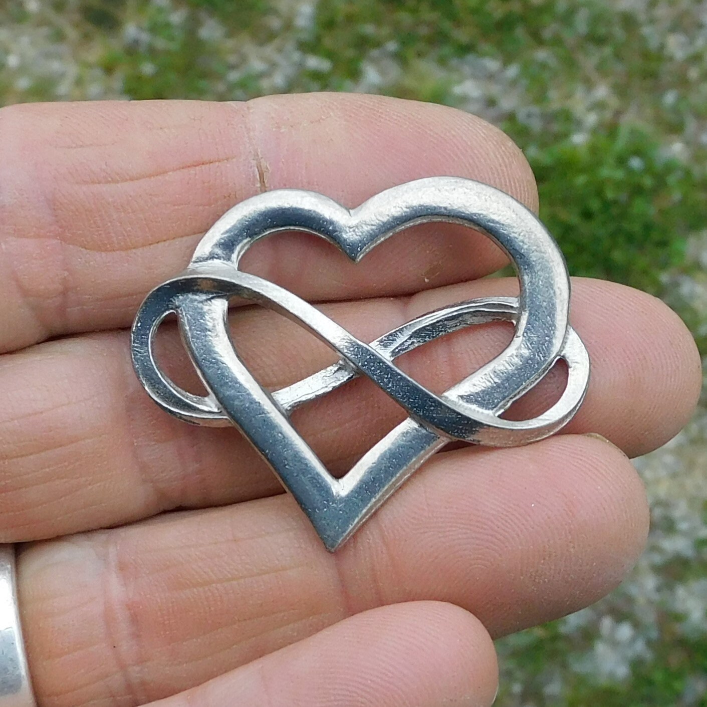 Broche Cœur En Étain - Fait Main En France - Cadeau Noces D'Étain