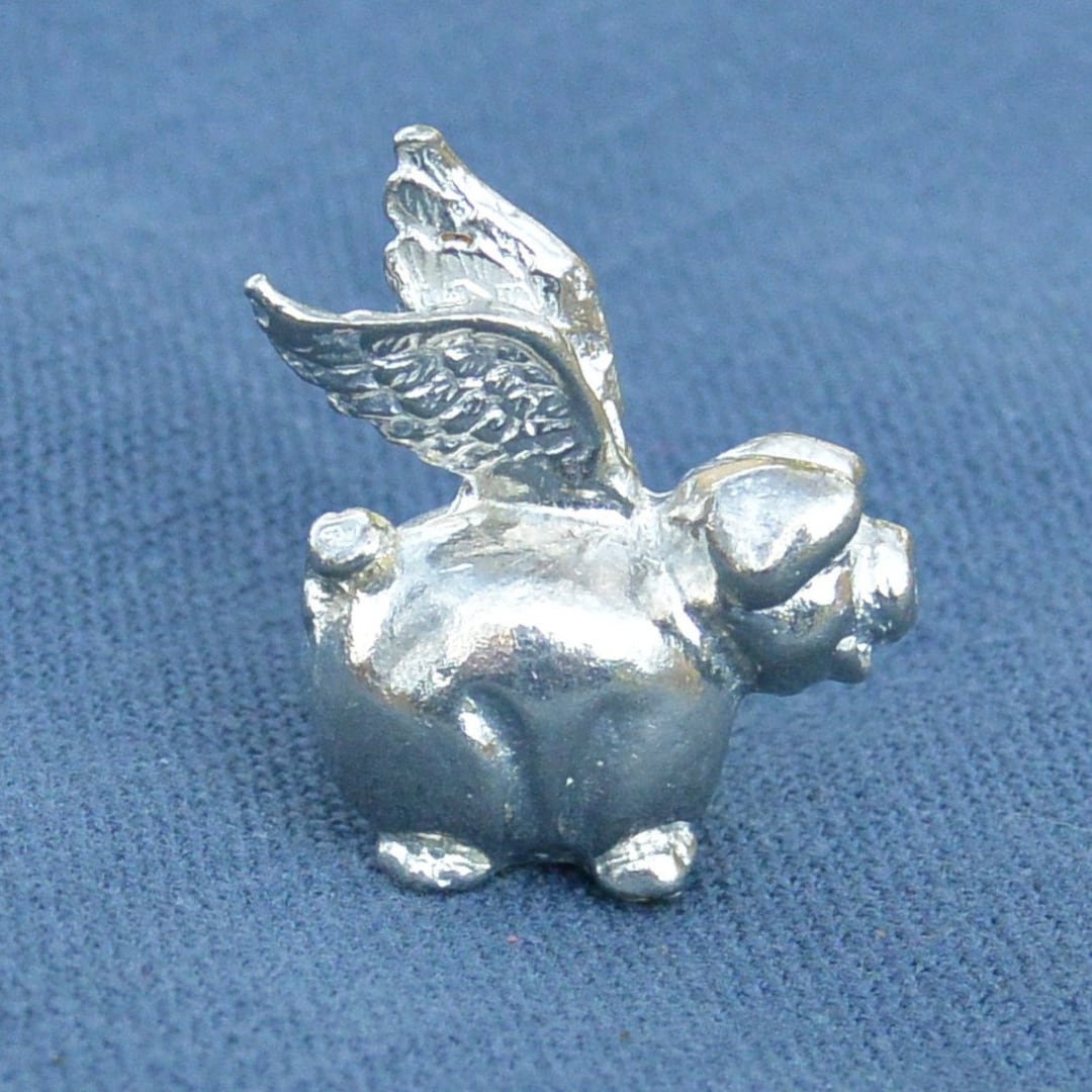 Flying Pig Figurine, Flying Pig Miniature, Flyping Pig Sculpture