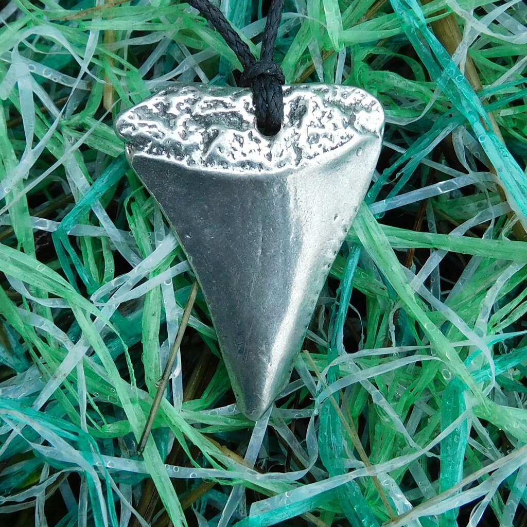 Collana Con Dente Di Squalo In Plastica Per Uomo E Ragazzo - Ciondolo Intagliato Stile Surf E Spiaggia