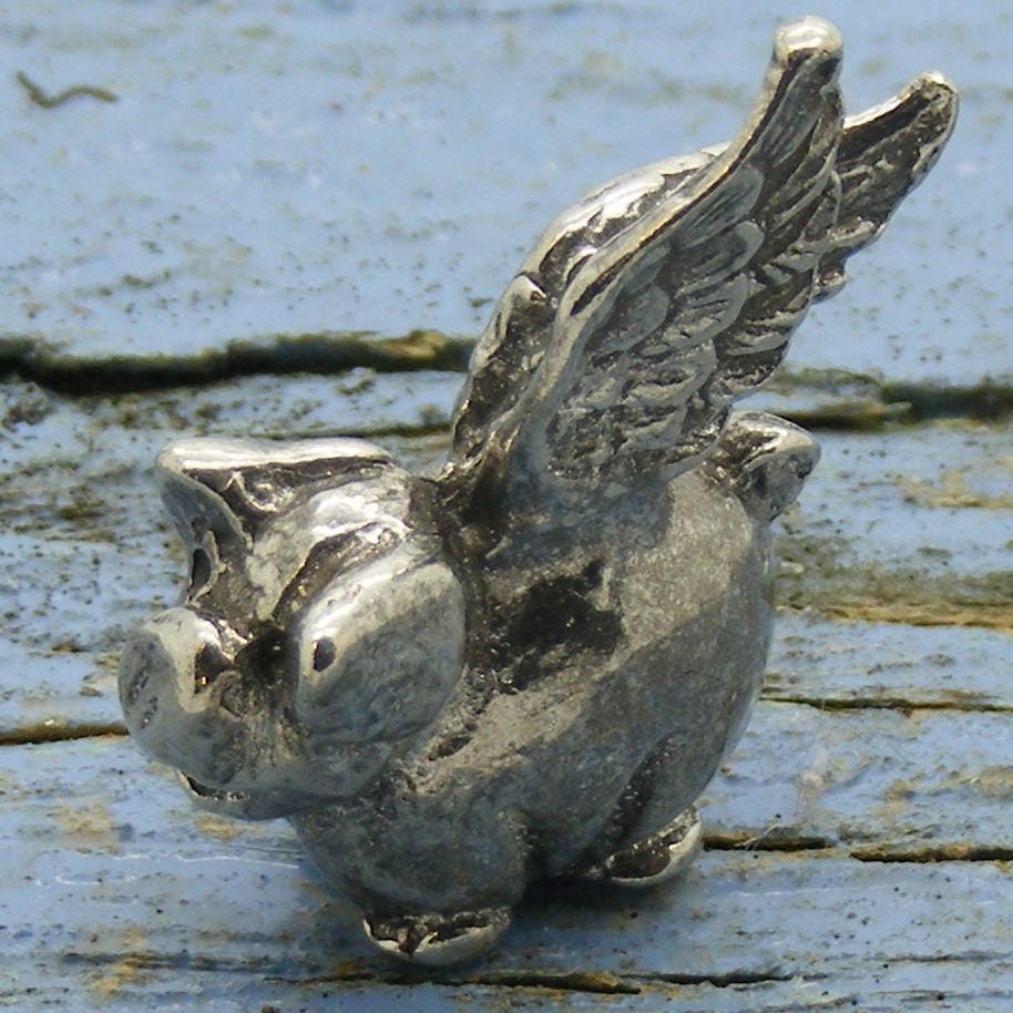 Porte-Bonheur Cochon Volant, Miniature, Fait Main, en Etain. Fabrication Française, Par William Stur