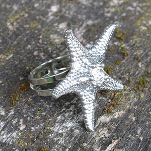 Etoile de Mer Ring, Statement Ring, handgefertigt aus französischem Zinn, von Les Etains de Jumilhac