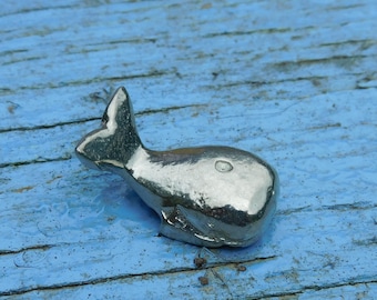 クジラの彫刻 | クジラの棚飾り | 海の動物の置物 - Etsy 日本