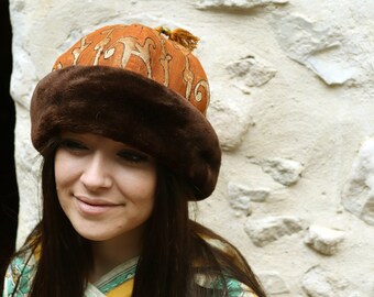 bonnet fourrure russe