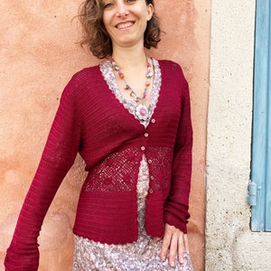 Vintage-retro woman cardigan- 40's style cardigan- vintage excellent condition- strawberry hook cardigan- V-neck