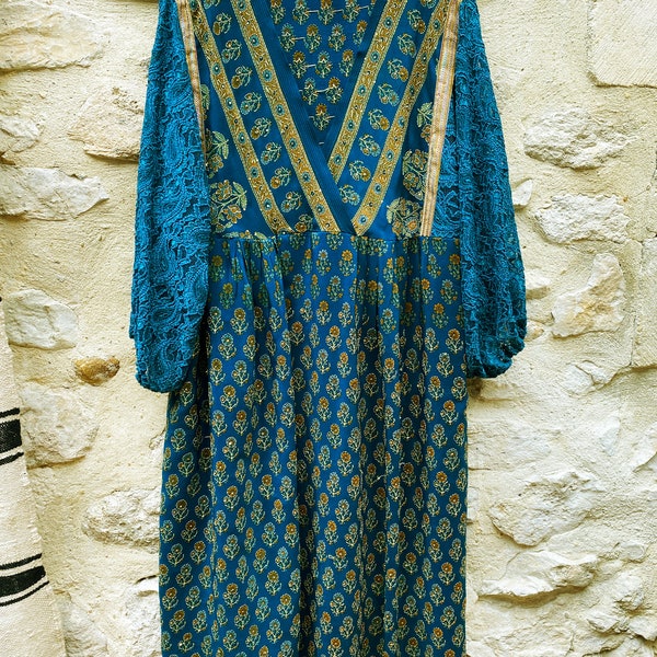 Maxi-robe en crêpe de soie broderies kantha larges manches longues en dentelle robe doublée robe bohème-folk robe de mariage canard-ocre