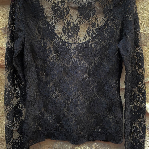 Black boho top with elastane lace, vintage 90s round neckline, to wear alone or under a transparent tunic 38-40