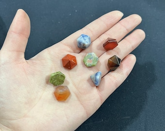 Bulk Mini Crystal Pyramid, 14mm Crystal Quartz Hexagonal Pyramid for Crystal Grid and Chakra Balance, Healing Crystal Gift, Home Decoration