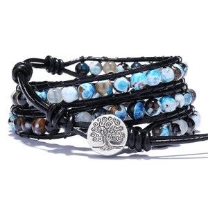 Armband med agatpärlor i läder, rund ädelstenspärla i havsblå eldagat, knapp med livets träd, boho, handvävt långt justerbart armband