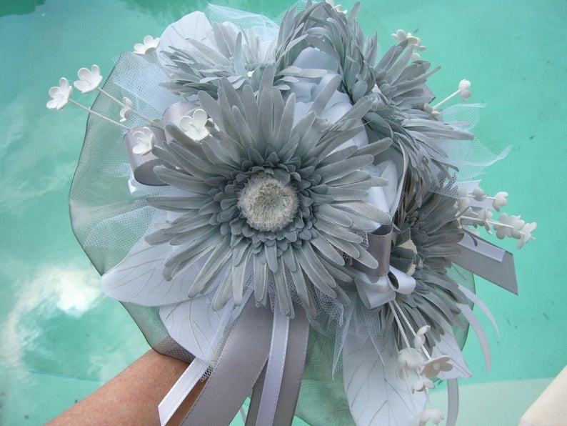 Bridal bouquet Gerberas gray and white image 1