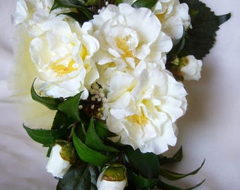bouquet  de mariée ,gardénias blancs et tulle jonquille