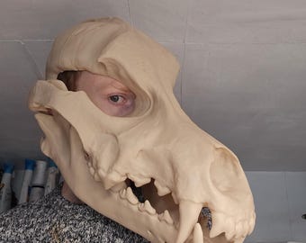 Wearable Wolf Skull Mask - Lightweight & Accurate - Moving Jaw