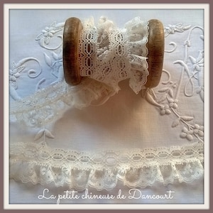 Dentelle shabby nylon écrue,blanche ou noire Ecru