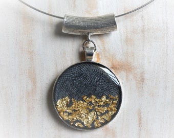 Necklace silver pendant black gold Necklace silver plastron black gold Necklace large round pendant black gold leaf