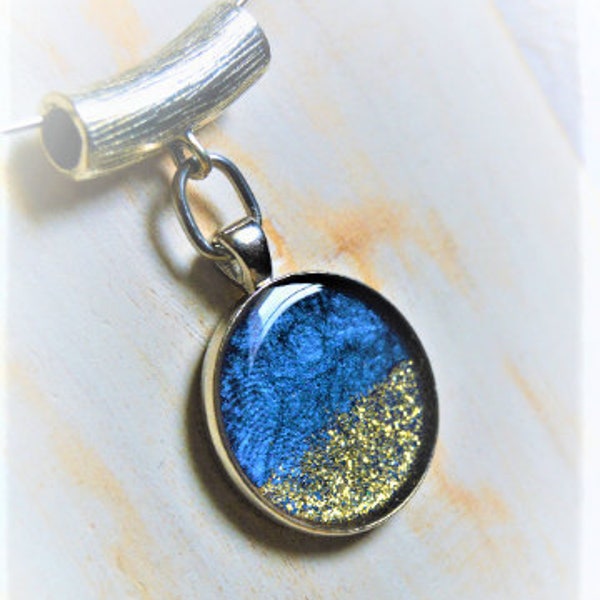 Collier argent pendentif bleu paillettes or Collier plastron argent bleu marine or Collier grand pendentif rond bleu nuit pailleté or