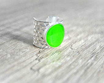 Bague large martelée vert fluo argent ajustable ouverte Grosse bague manchette