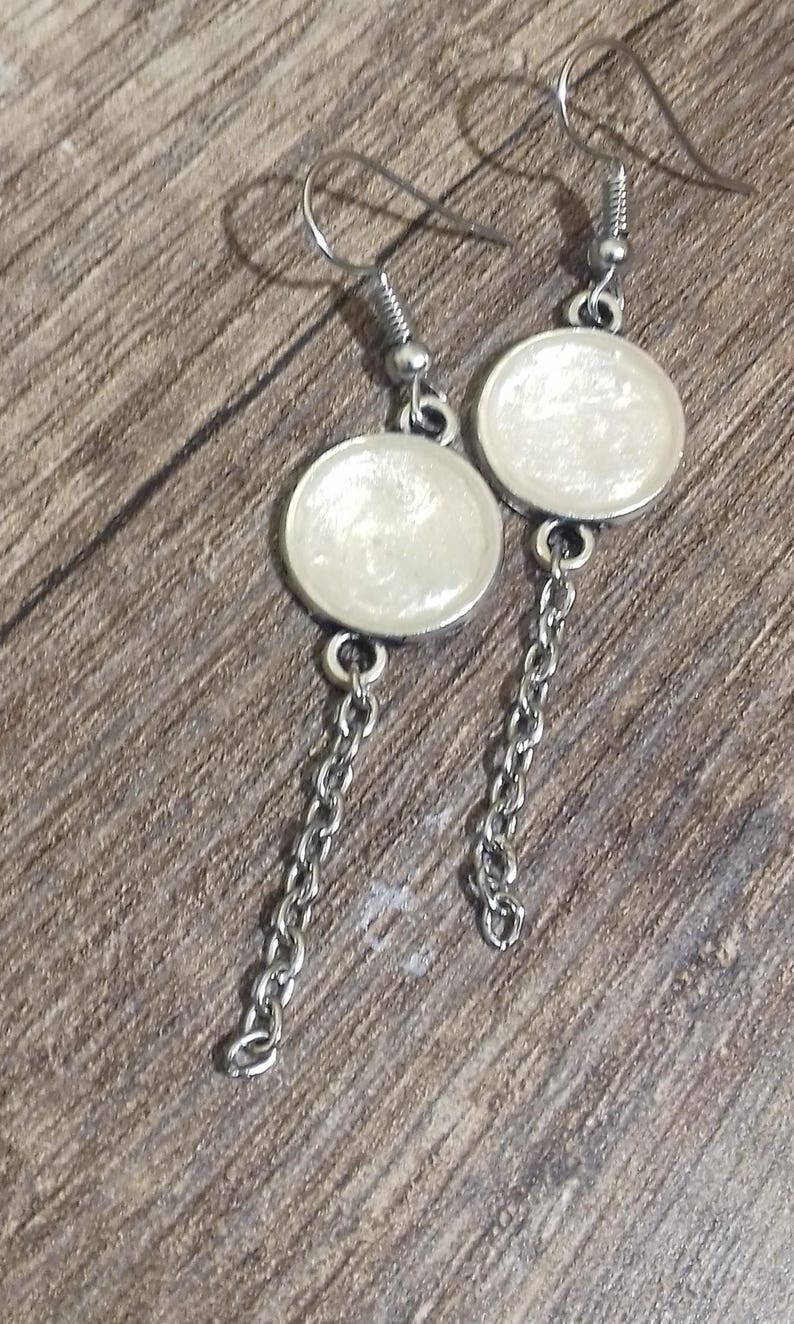 Small dangling chain earrings Minimalist white chain earrings image 4