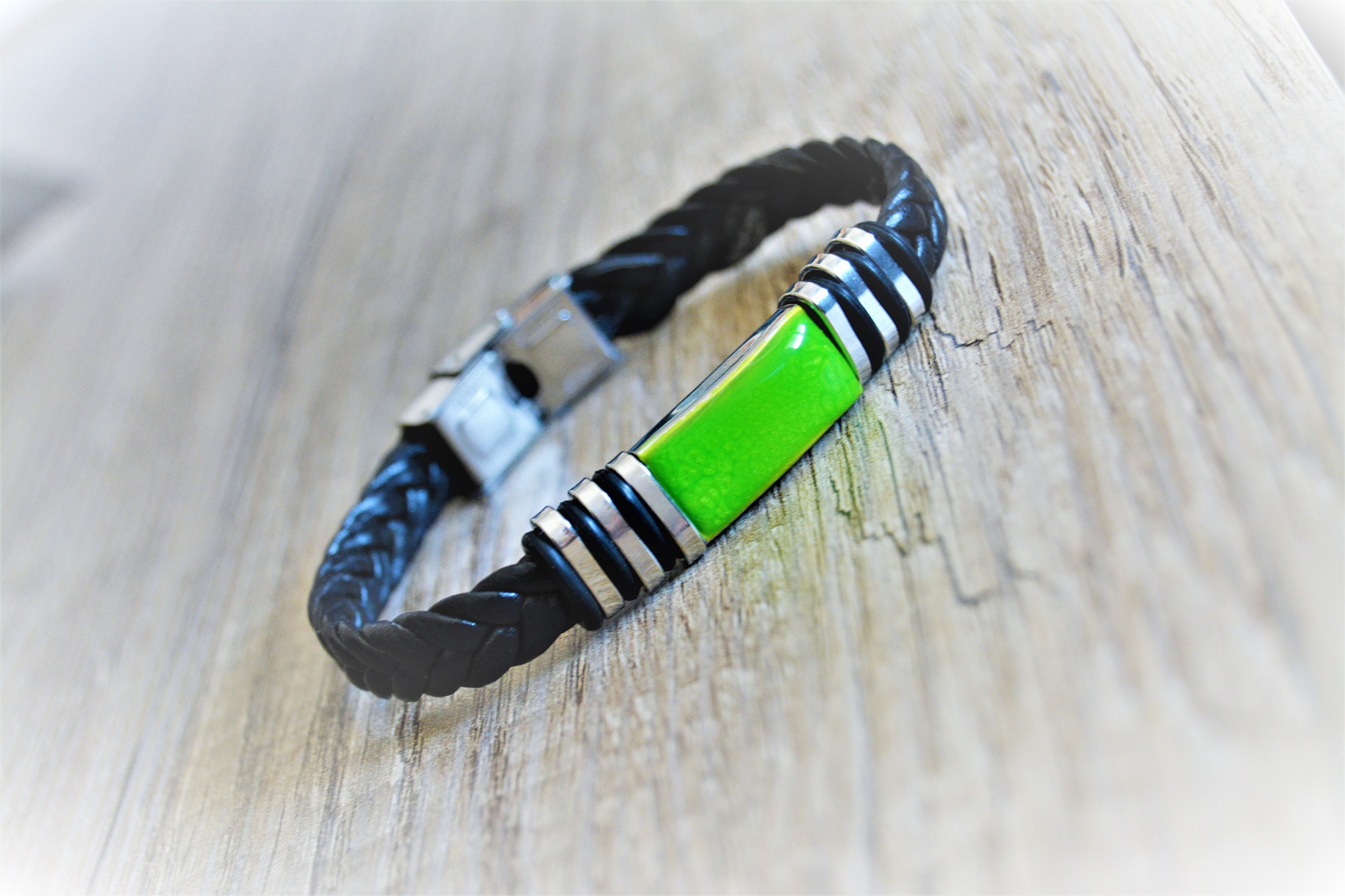Buy ZAVERI PEARLS Green & Black Dazzling Artificial Stones Contemporary  Adjustable Bracelet For Women-ZPFK16711 at Amazon.in