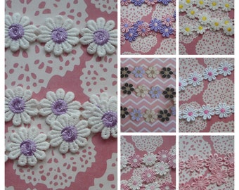 Fleurs en tissu, fleurs roses, par 10 fleurs, marguerites, fleur en dentelle, headband, layette, shabby chic, barrette, 2,50 cm de diamètre.