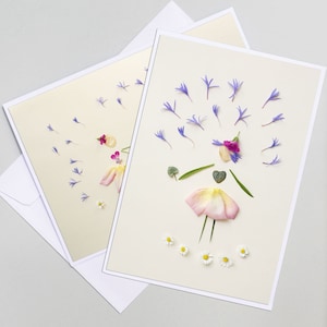 2 biglietti d'auguri con petali di fiori, ragazze in petali di fiori, fiori secchi, botanica, arte vegetale, bel biglietto floreale,