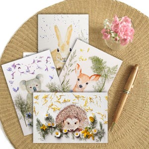 4 animal postcards, watercolor print of animals and natural flowers, children&#39;s room decoration, children&#39;s card, hedgehog, deer,