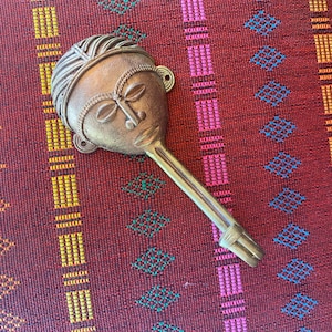 Soporte de latón - máscara - BWH17