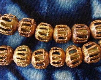 8 African brass beads BB17