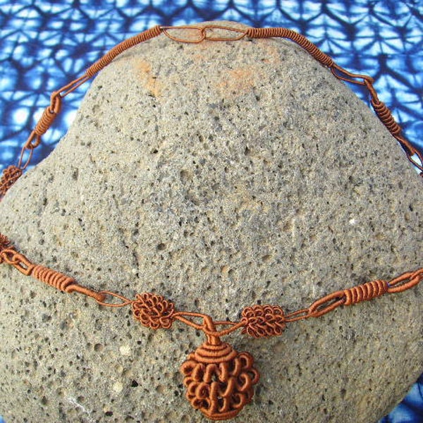 Collier senegalais en fil - marron - necsene02